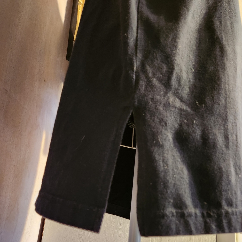 Black Cotton Tee With Floral Embroidery & Rope Detail by Capacity Sz L - Picture 8 of 12